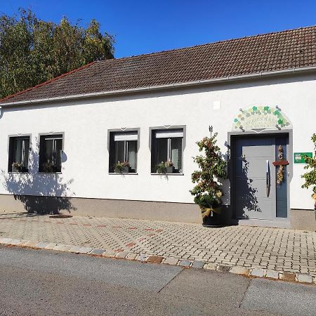 Mönchhof Zur Weinlaube 빌라 외부 사진